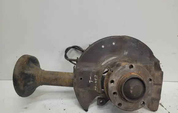 BMW 5 E34 Front wheel hub
