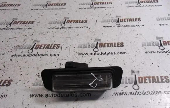 Toyota Avensis T220 Number plate light