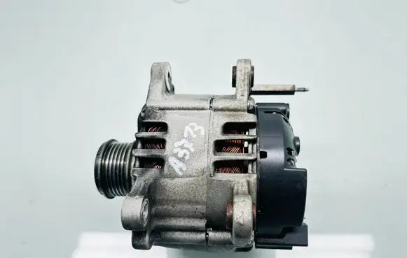 Volkswagen Golf Plus Generator/alternator 03L903023A 111091138 2608901C