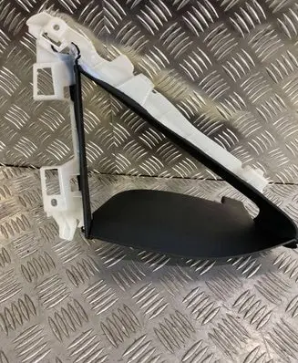 (C) pillar trim