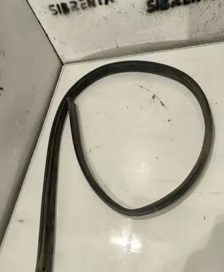 Audi Q3 8U Front door rubber seal 83A833178