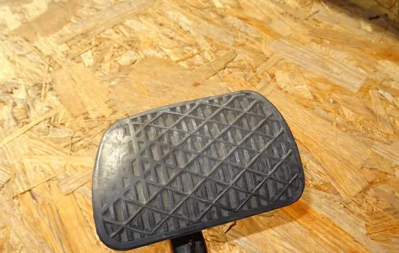 Mercedes-Benz B W246 W242 Brake pedal A2462900501 A2462901901