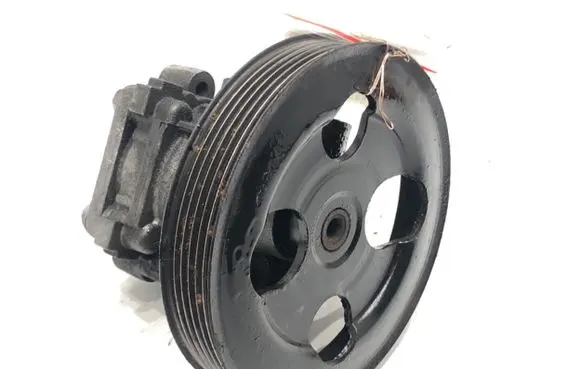Mitsubishi Outlander Power steering pump