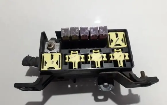 KIA Carnival Fuse box set 0k53a67bx1