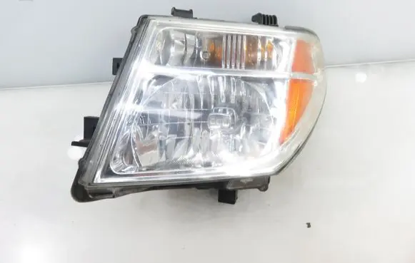 Nissan Pathfinder R51 Headlight/headlamp 
