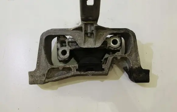 Mercedes-Benz B W246 W242 Engine mount vacuum valve 
