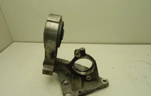 Peugeot 508 Engine mounting bracket 9683029080 VD7921
