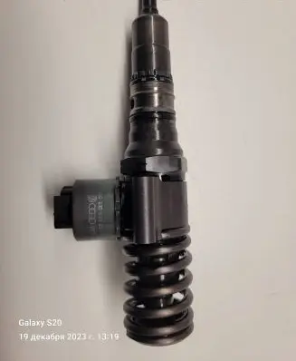 Audi A4 S4 B7 8E 8H Fuel injector 03G130073GX
