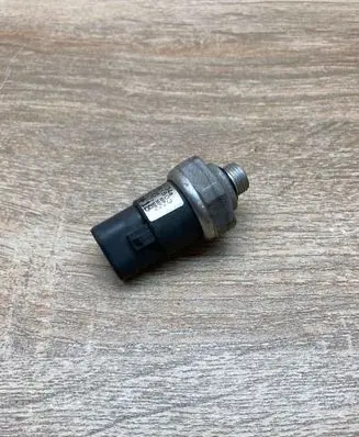 Mazda 6 Air conditioning (A/C) pressure sensor GK2G61503