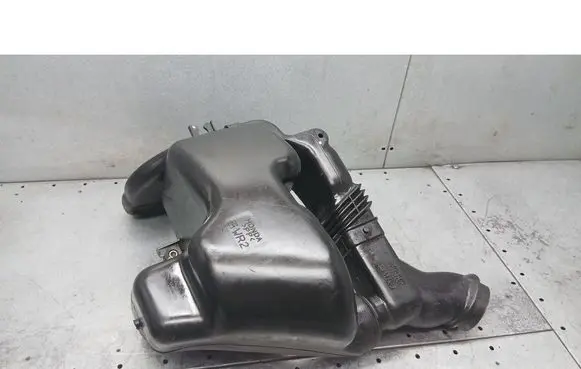Honda HR-V Air filter box 