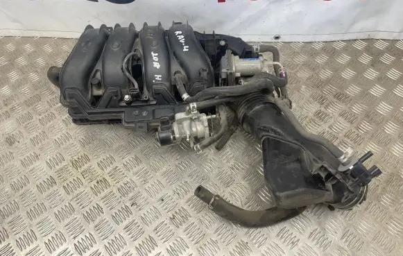 Toyota RAV 4 (XA40) Intake manifold 2562036060 2203036020