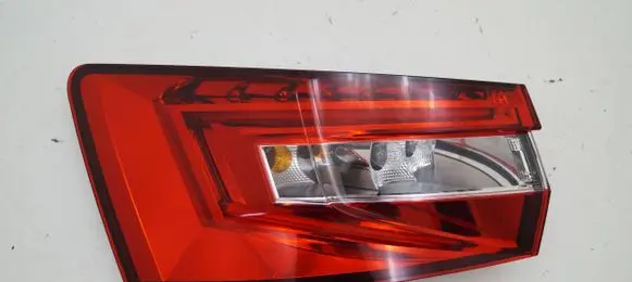 Skoda Superb B8 (3V) Rear/tail lights