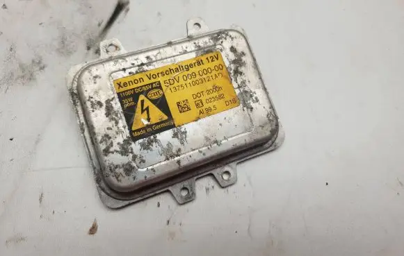 Land Rover Range Rover L322 Headlight ballast module Xenon 5DV00900000 135511003121AD 023582