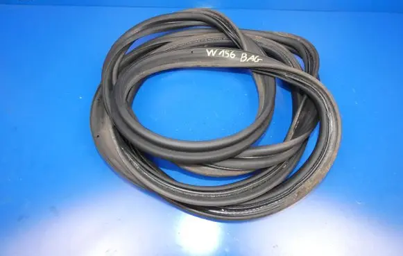 Mercedes-Benz GLA W156 X156 Seal rubber (tailgate) 