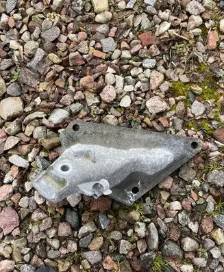 BMW 7 E65 E66 Engine mounting bracket 6770005