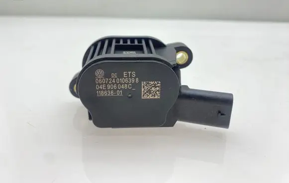 Volkswagen Golf VIII Turbo solenoid valve 04E906048C