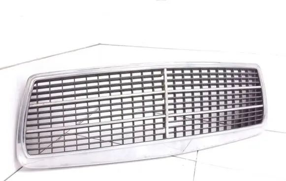 Mercedes-Benz E W210 Front bumper upper radiator grill 2108880023