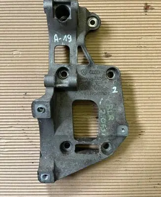 Audi A3 S3 8P Generator/alternator bracket 06F903143f