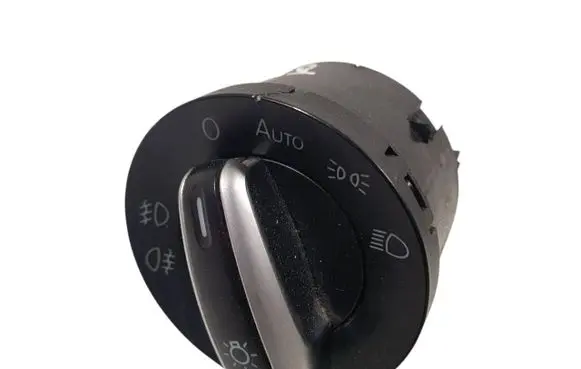 Volkswagen Golf V Light switch