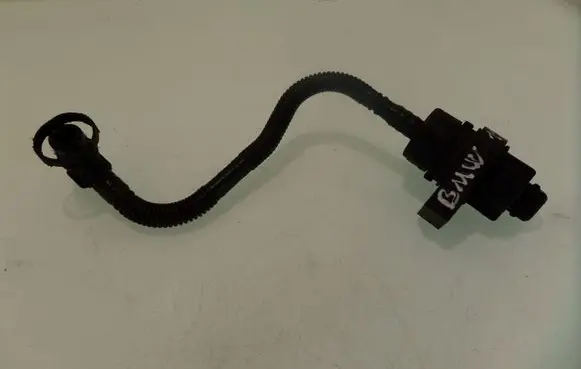BMW 1 E81 E87 Valve 7512582 10593010 752975302
