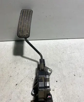 Subaru Outback Accelerator throttle pedal 36010AG110 1988007090 03K10A00471