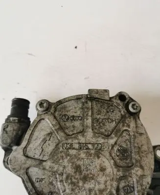 Skoda Octavia Mk2 (1Z) Vacuum pump 03L145100G