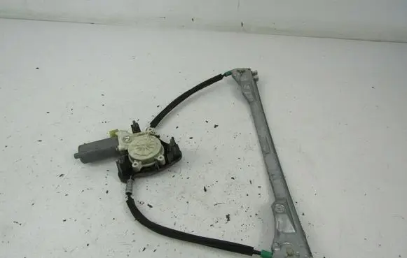 Renault Clio II Front door window regulator with motor 