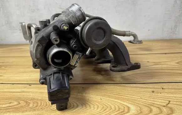 Volkswagen Golf VI Turbo 03C145702P 710040898