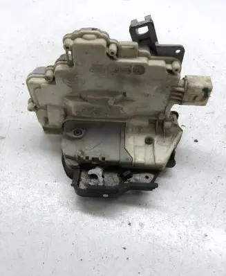 Audi A6 S6 C6 4F Front door lock 4F1837016