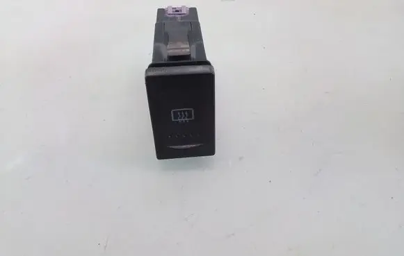 Volkswagen PASSAT B5 Windscreen/window heater switch 3B0959621C