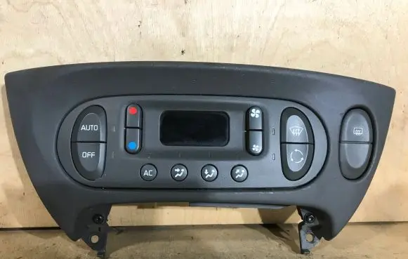 Renault Scenic I Climate control unit 662117F 3C74D9 69470002