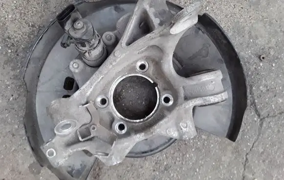 Porsche Cayenne (92A) Rear wheel hub spindle/knuckle 7P0609403E