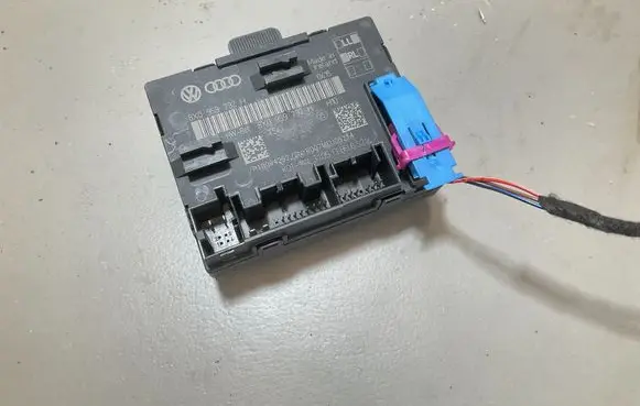 Audi Q3 8U Door control unit/module 8X0959792H P10094292