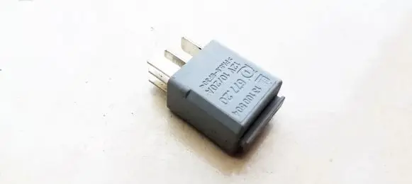 Opel Zafira B Other relay 13100504