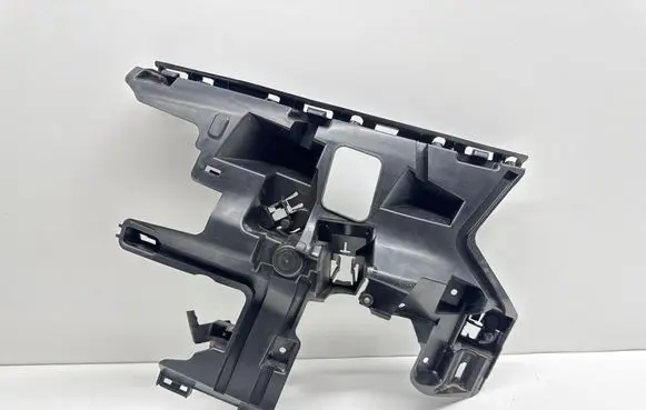 Volvo V40 Front bumper mounting bracket 31347089
