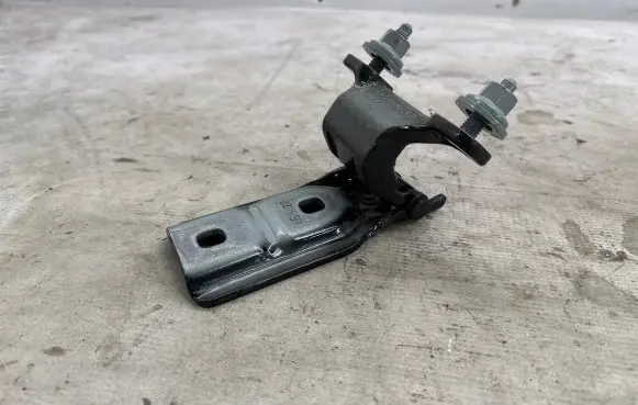BMW X2 F39 Tailgate/trunk/boot hinge 17120310 7423839