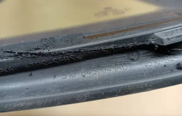 Volkswagen Golf Sportsvan Rear side window 510845041AD