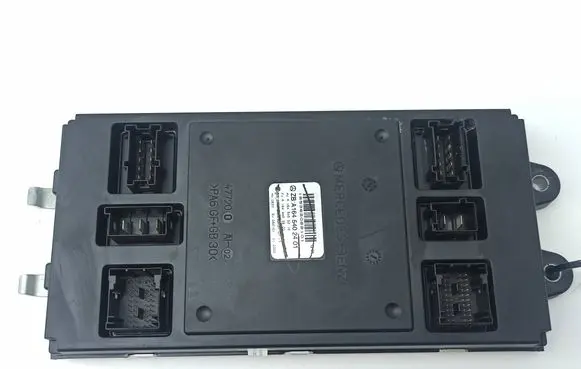 Mercedes-Benz R W251 Fuse box set A1645402401 A1645452216 A1644423200