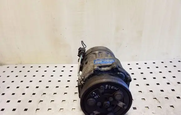 Volkswagen Golf IV Air conditioning (A/C) compressor (pump) 1J0820803K SD7V16