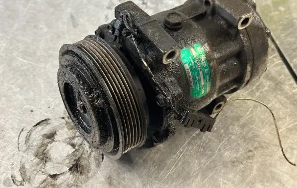 Renault Espace III Air conditioning (A/C) compressor (pump) 7700861971F
