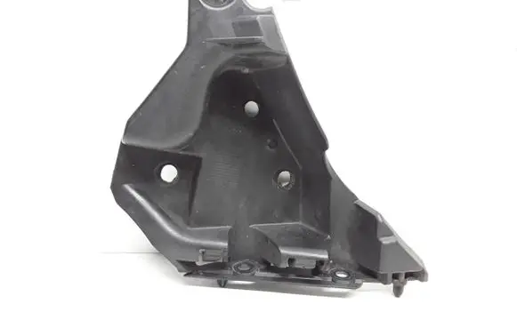 Volvo XC60 Front bumper mounting bracket 30764619