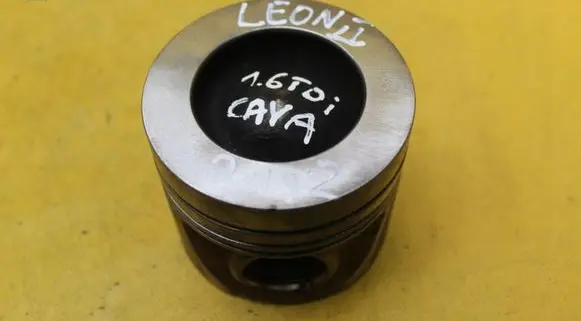 Skoda Fabia Mk2 (5J) Piston 