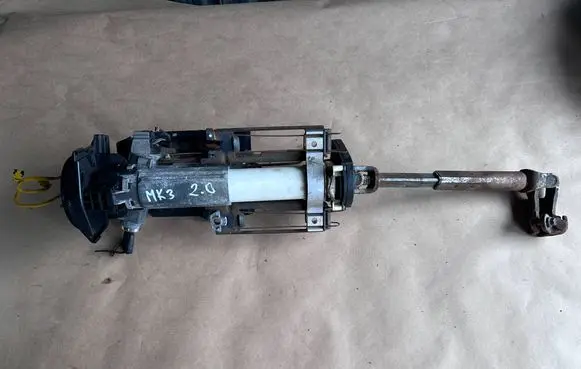 Ford Mondeo Mk III Steering wheel axle