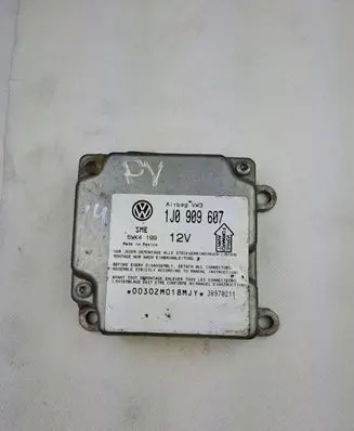 Volkswagen PASSAT B5 Airbag control unit/module 1J0909607 30970211 5WK4199