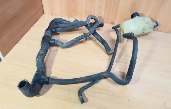 Renault Trafic II (X83) Engine coolant pipe/hose 7700312900