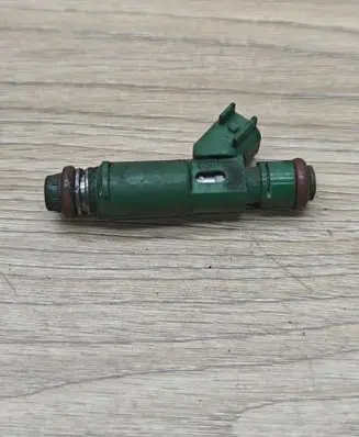 Volvo S60 Fuel injector 9470229