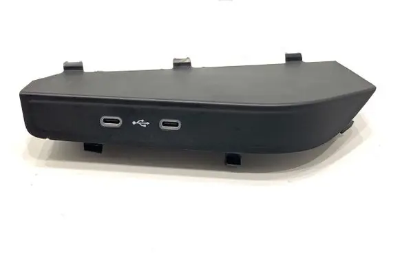Skoda Kamiq USB socket connector 657035700