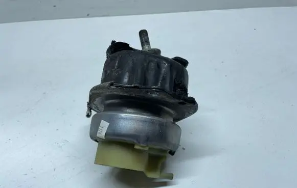 BMW X5 F15 Engine mount bracket