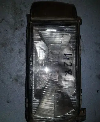 Volkswagen PASSAT B4 Headlight/headlamp 13348000