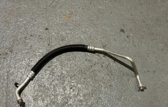 Ford Explorer Air conditioning (A/C) pipe/hose BB5319F618DC